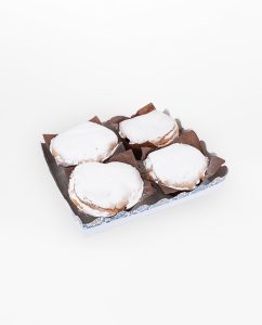 Deliciosos mojicones o gran magdalena de delicado y suave bizcocho con azúcar glas para comprar online